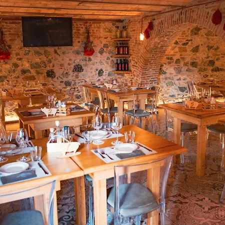 Casa Madeo Bed & Breakfast 3*